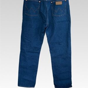 Wrangler Men's 13MWZ Deep Blue Relaxed Jeans size 38X32